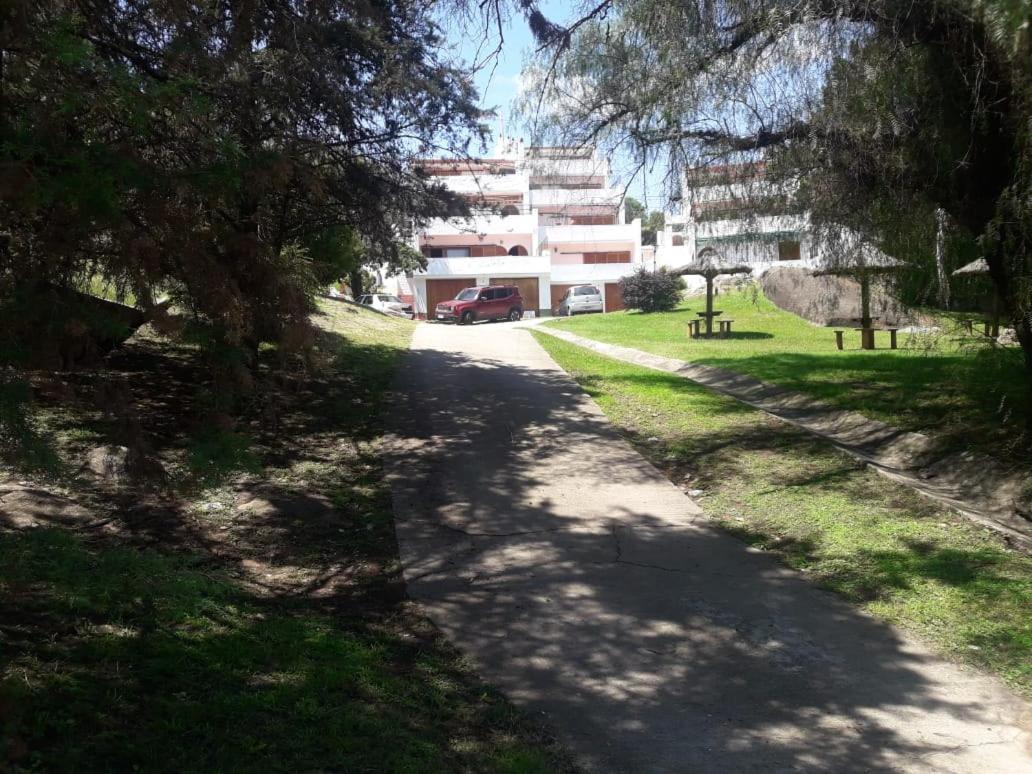 Departamentos Carlos Paz Bajada Al Lago Villa Carlos Paz Ngoại thất bức ảnh